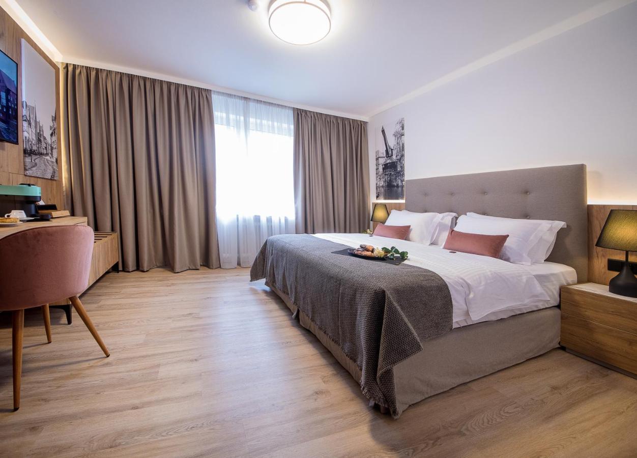 Gaestehaus Zum Roten Hahn Lüneburg Exteriör bild